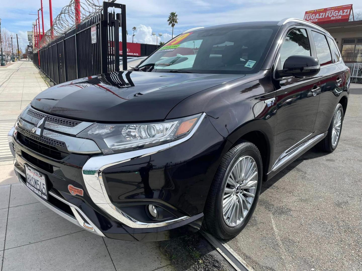 2019 RUBY BLACK /BLACK Mitsubishi Outlander PHEV (JA4J24A51KZ) , located at 744 E Miner Ave, Stockton, CA, 95202, (209) 944-5770, 37.956863, -121.282082 - PLUS TAXES AND FEES - Photo#3